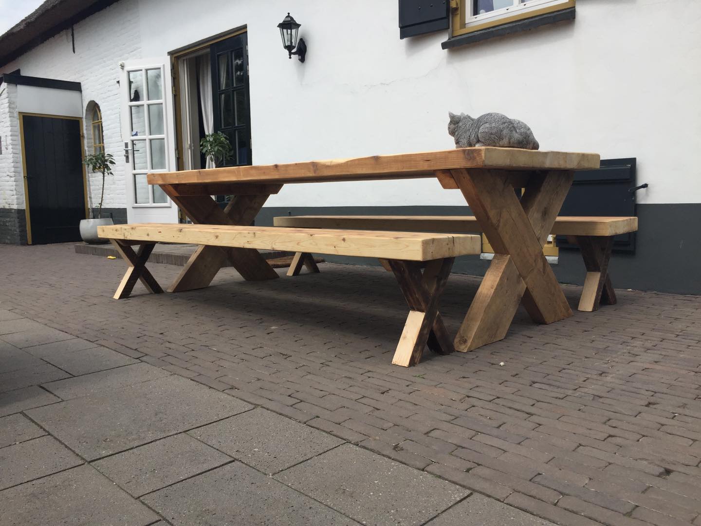 Balkhouten tafel
