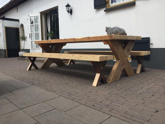 Balkhouten tafel